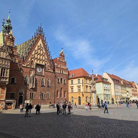 3-Bedroom Apt In Town Square Breslavia Exterior foto