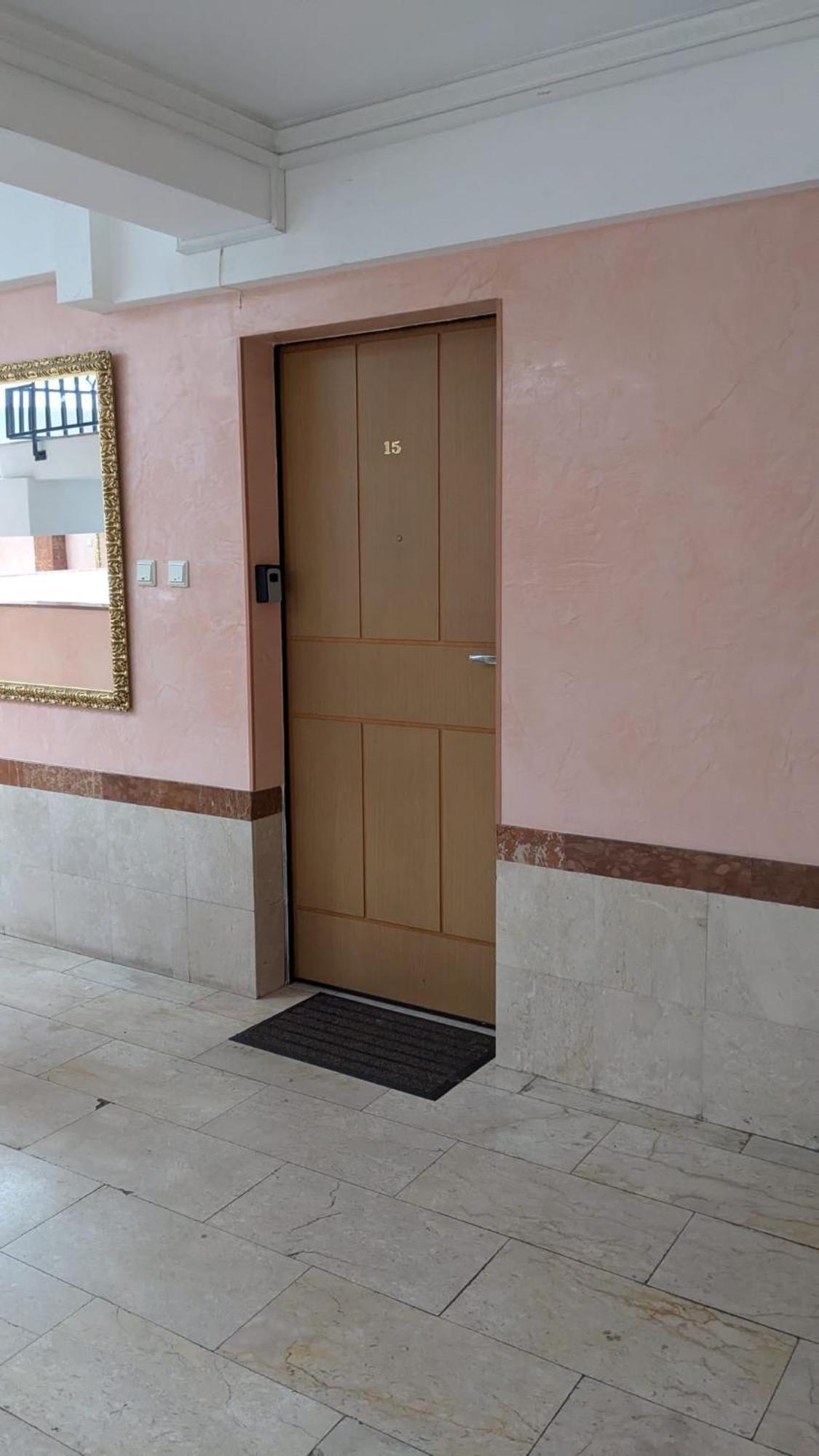 3-Bedroom Apt In Town Square Breslavia Exterior foto